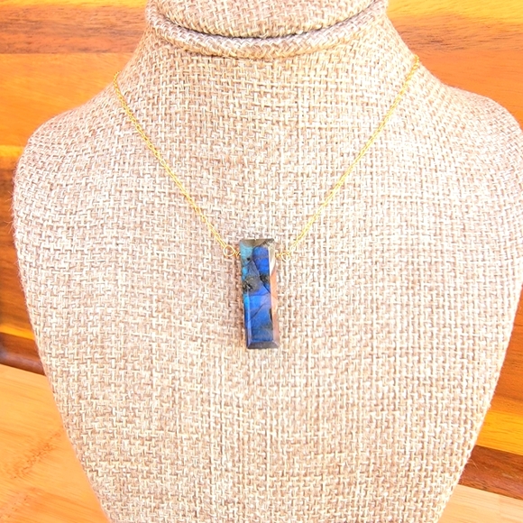 Labradorite Necklace Minimalist Crystal Gemstone Bar - Picture 1 of 7